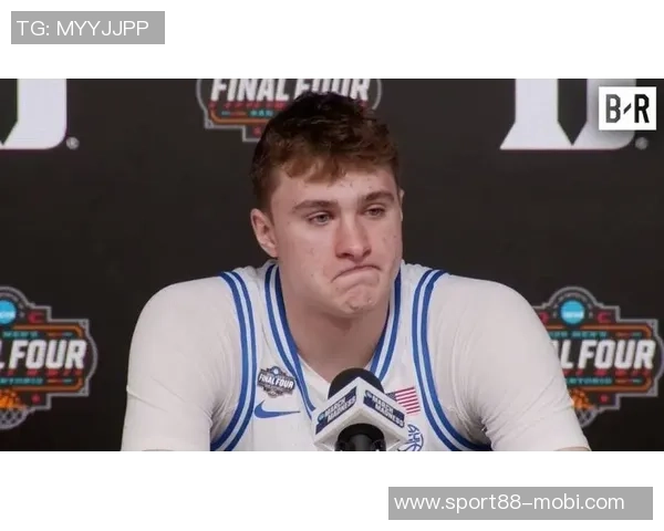 弗拉格再创佳绩得分2018岁球员中老詹14次领先他仍有机会反超 弗拉格再创佳绩得分2018岁球员中老詹14次领先他仍有机会反超