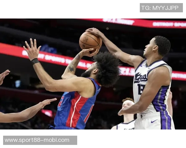 米切尔半场表现低迷仅得15分三分球命中率堪忧状态需提升 米切尔半场表现低迷仅得15分三分球命中率堪忧状态需提升